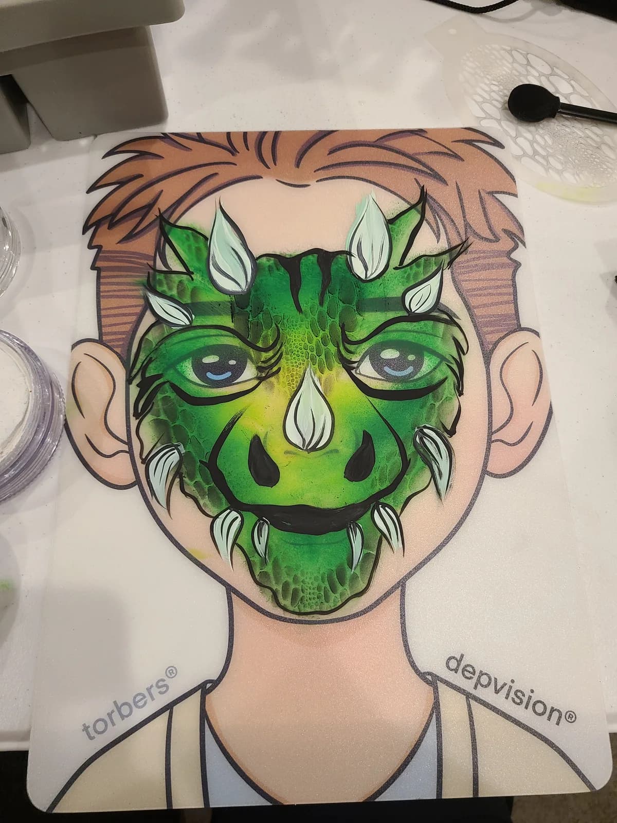 Face painting design 28
